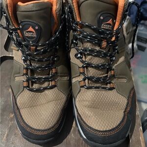Pacific Mountain Men's Athletic Shoes - Olive and Orange